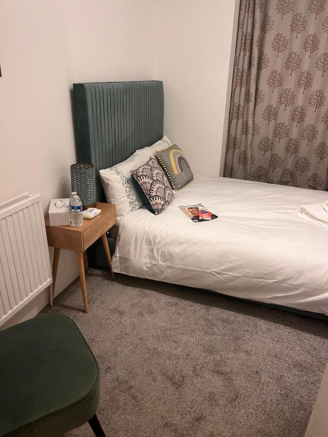 Luxury Cosy Retreat Apt London Exterior photo